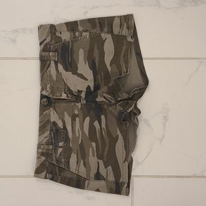 Express camo low rise shorts size 2 NWT